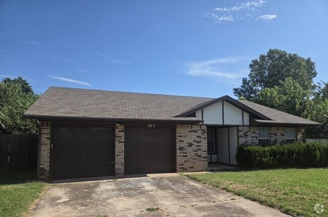 Building Photo - 663 W Perry Dr Rental