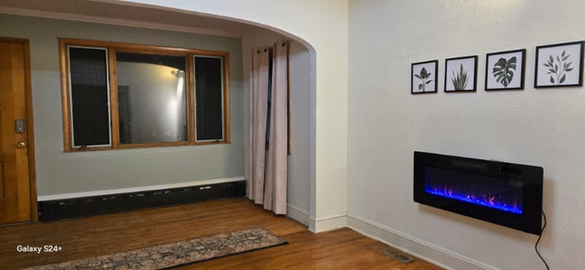 Photo - 2229 Capouse Ave