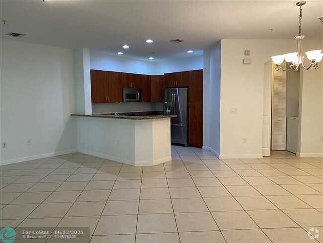 Building Photo - 2925 NW 126th Ave Unit 211 Rental