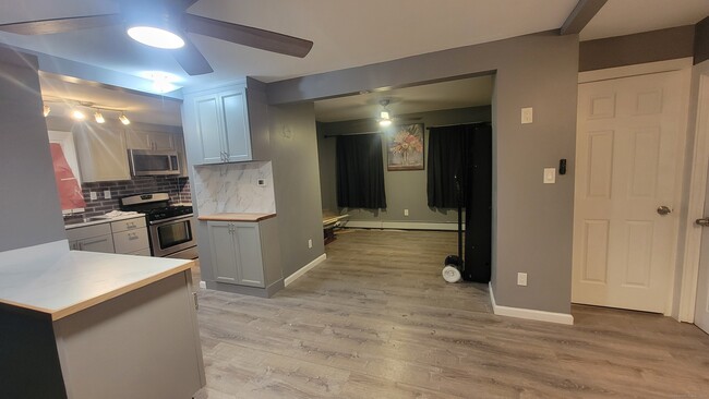 Photo - 54 Emmett Ave Apartment Unit #2