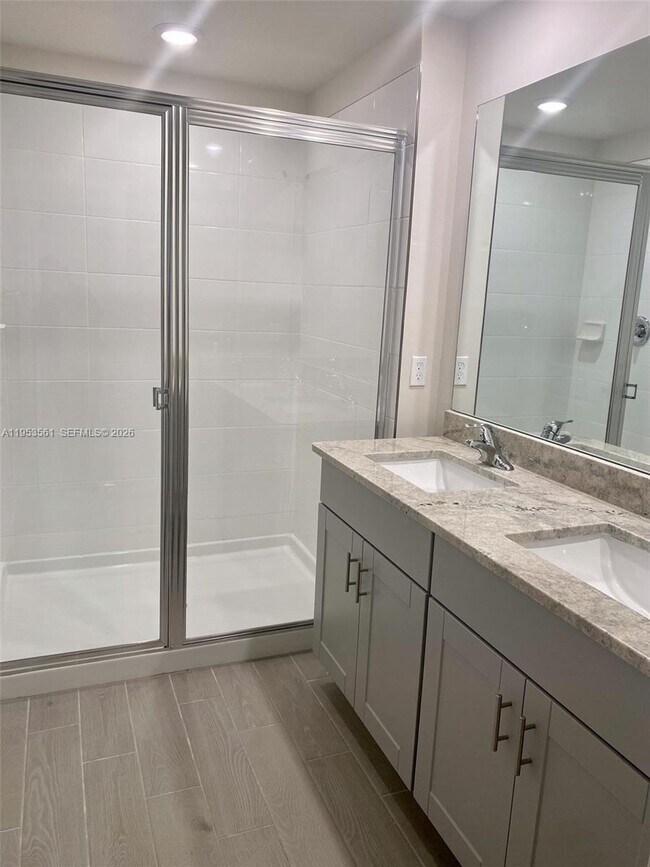 Photo - 5629 Mentmore Dr