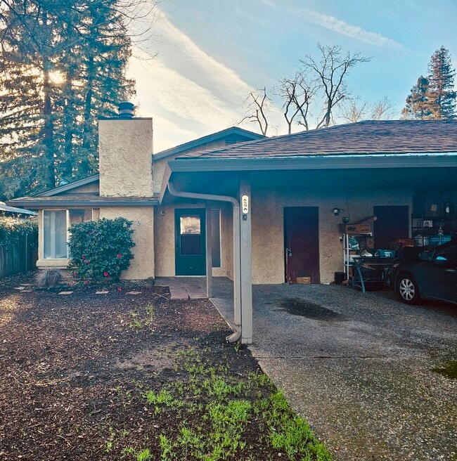 Building Photo - 459 Waterford Dr