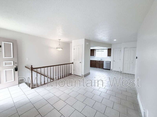 Building Photo - 142 N 200 W Unit 142 Rental