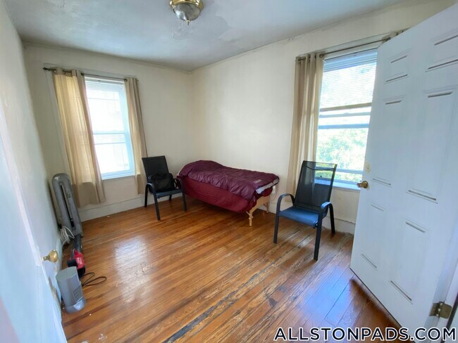 Photo - 161 Allston St Unidad 5