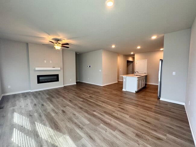 Photo - 709 E Bear Dr