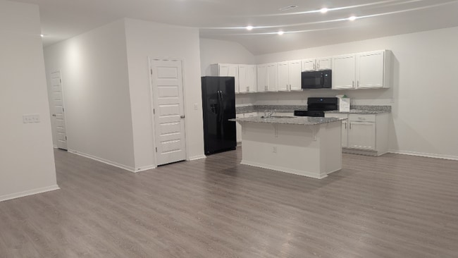 Photo - 1405 E Latium St