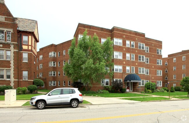 Edgewater House - Edgewater House
