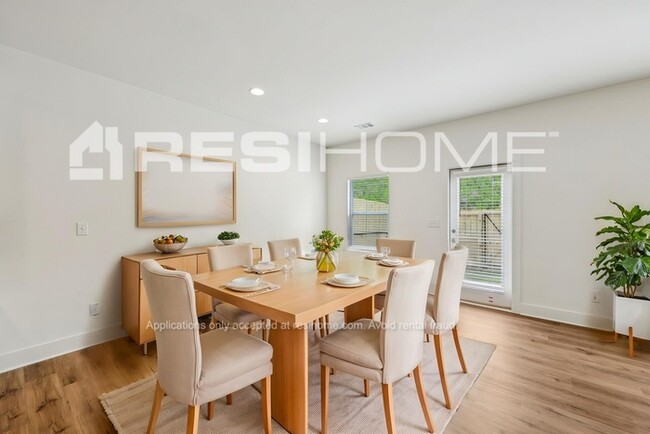 327 Townley Rd