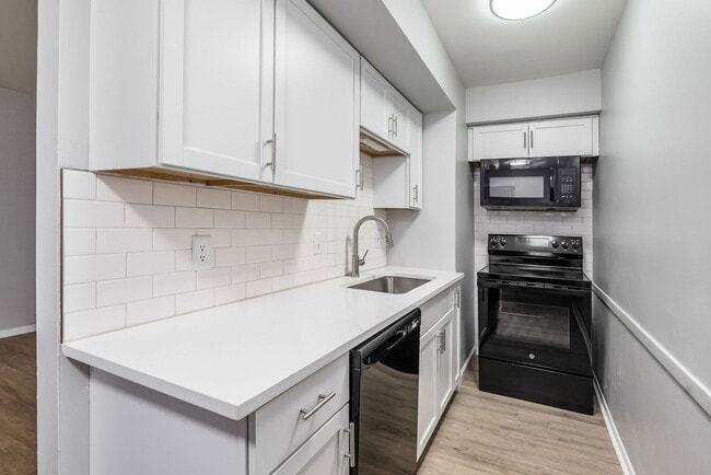 Photo - 558 Riverview Dr Unidad D