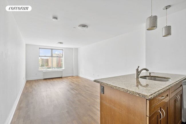 Photo - 721 Flushing Ave