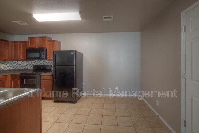 Photo - 5803 N 34th St