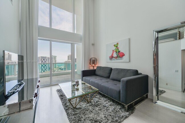 Photo - 41 SE 5th St Unidad 2009