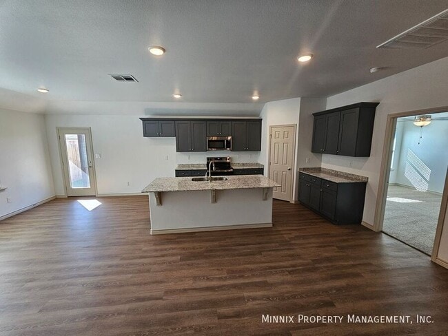 Photo - 1320 Bajada St