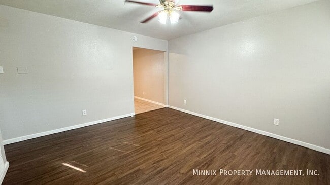 Photo - 4616 52nd St