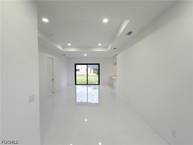 2418 NW 25th St
