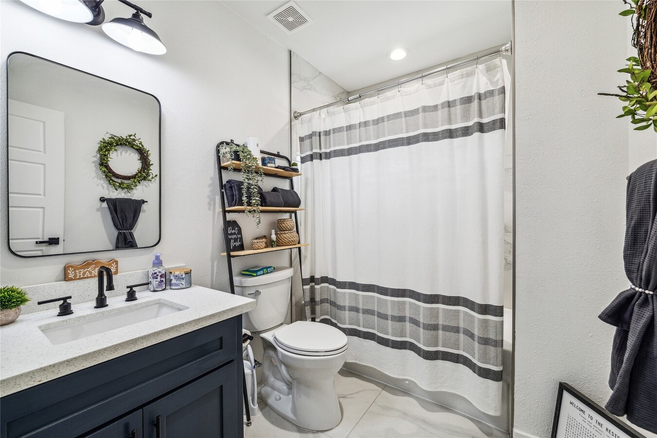 Photo - 4603 Farmer St