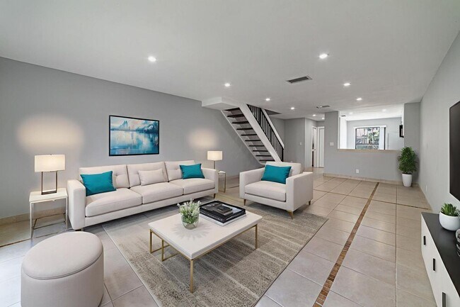 Photo - 2720 S Oakland Forest Dr