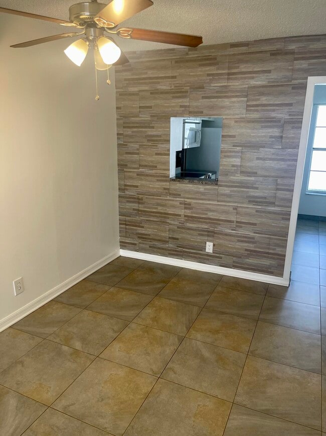 Photo - 3777 NW 78th Ave Unit 1c