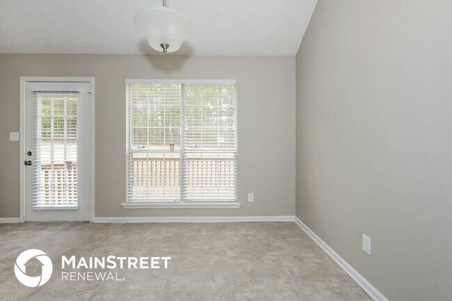 Photo - 18 Oakdale Dr