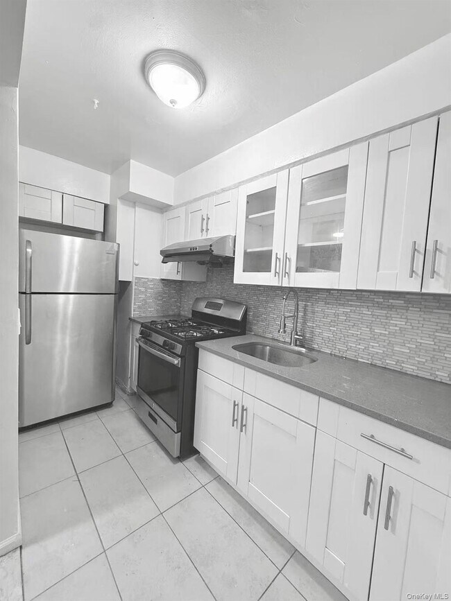 Photo - 86-16-86-60 60th Ave Unit 2Q