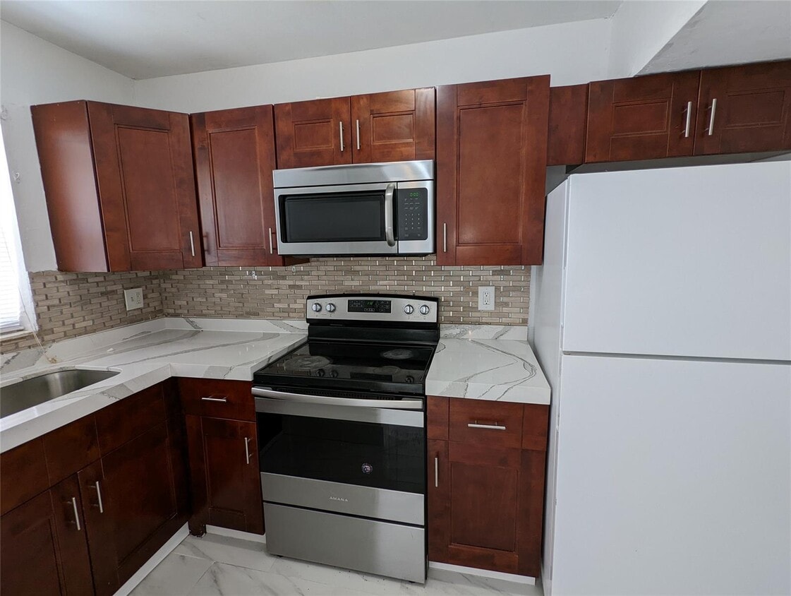 Photo - 2456 NW 52nd Ave (Lauderhill, FL)