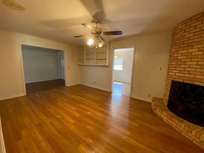 Photo - LARGE | 3 Bed | 2 Bath | Midtown Tulsa