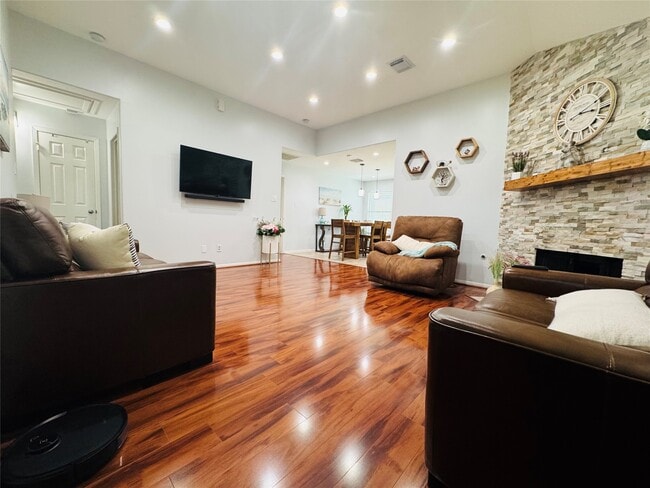 Photo - 19347 Otter Trail Ct