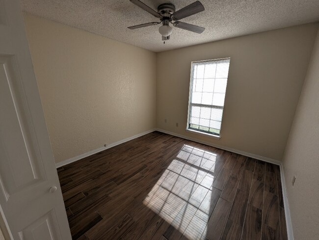 Photo - 2319 Whitney Dr