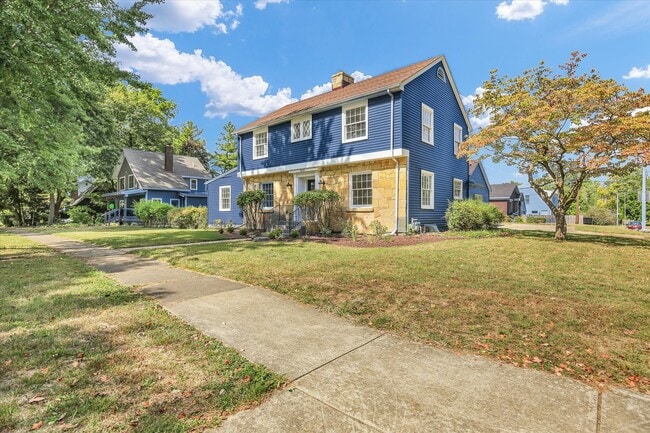 Photo - 1212 W Healey St