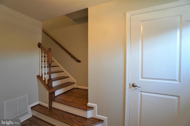 Photo - 900 Susan Cir