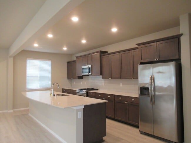 Photo - Large 5 bedroom, 2.75 bath home in Covington