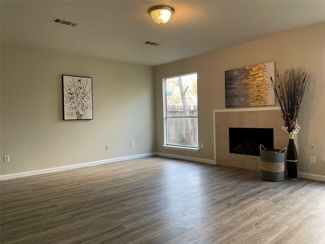 Photo - 6614 Amberfield Ln