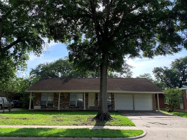 Photo - 8502 McAvoy Dr House