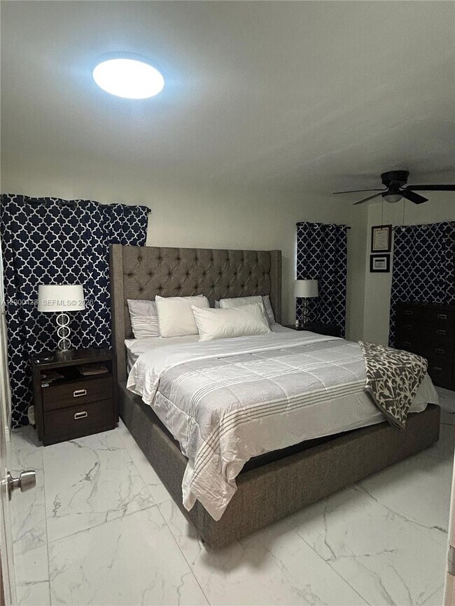 Photo - 400 NW 60th Way Unit a