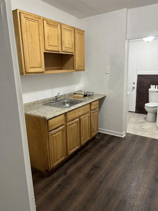 Photo - 1855 E Lippincott St