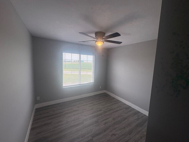 Dormitorio 2/3 - 235 W Lester St