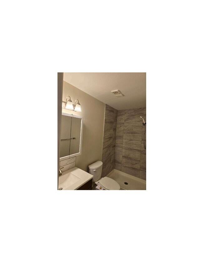 Building Photo - 4400 S Quebec St Unit Brandy Chase E Rental