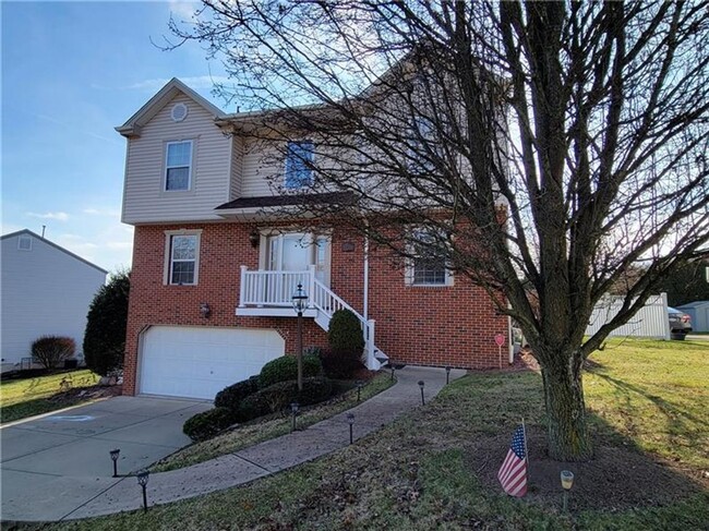 Spacious 4-Bedroom 3.5 bath Colonial with ... - Spacious 4-Bedroom 3.5 bath Colonial with ... House