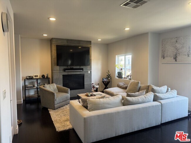 Photo - 1739 S Barrington Ave