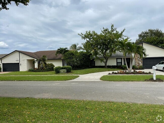 Building Photo - 7360 San Sebastian Dr Rental