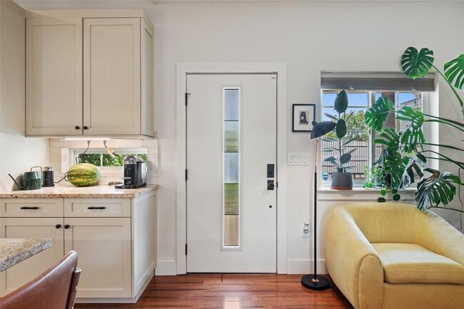 Photo - 2205 S L Davis Ave Unit 2