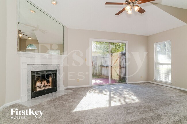 Photo - 1915 Ashmore Green Dr