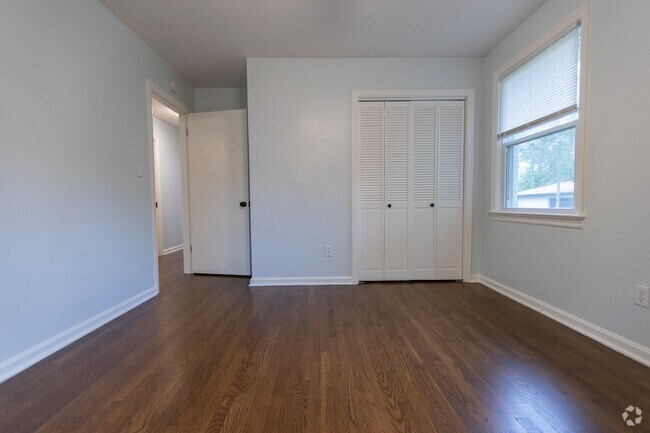 Building Photo - 10 Lexington Dr Rental