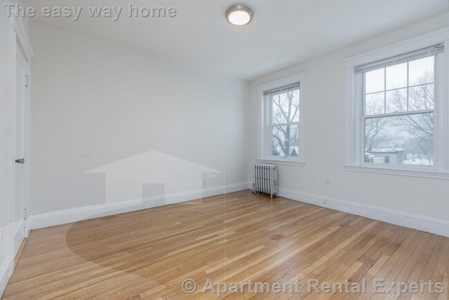 Building Photo - 30 Langdon St Unit #15