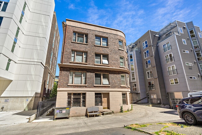 Photo - 115 Bellevue Ave E Unit 105