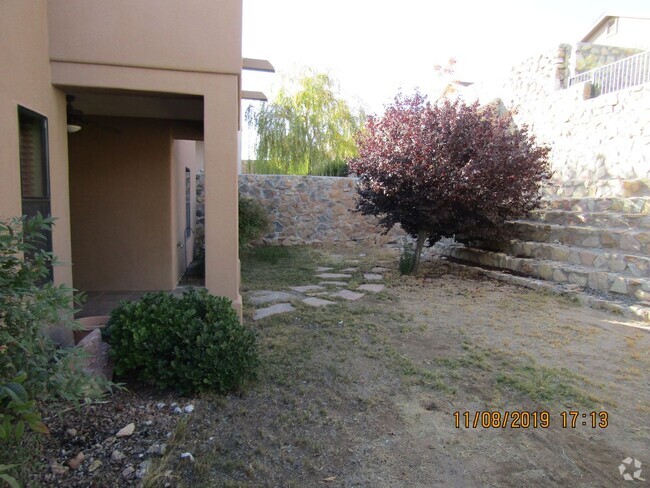 Building Photo - **Move In Special - 1/2 of 1st Full Month'... Rental