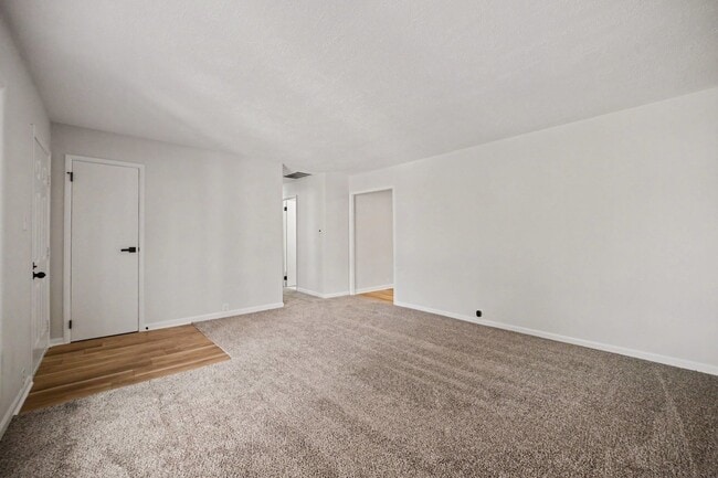 Photo - 338 Hickory Ave