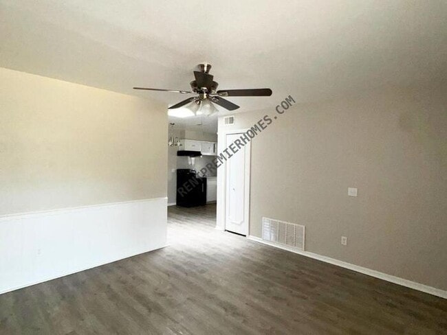 Photo - 7808 NW 6th St