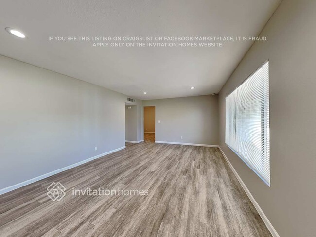 Photo - 2458 E Alpine Ave