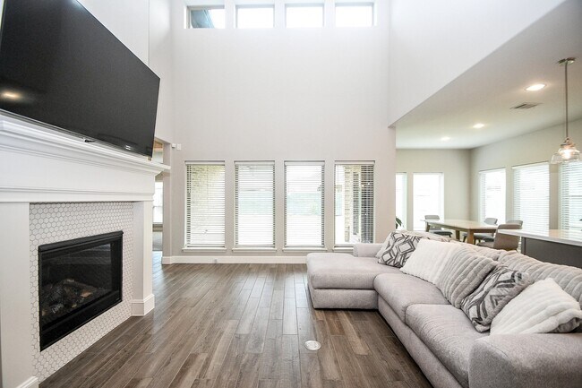 Photo - 4207 Ana Ridge Ln